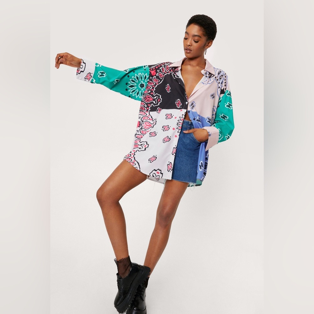 Nasty Gal Oversized Bandana Print Satin Shirt Button Up Size Small